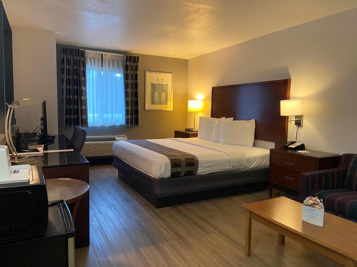 Travelodge Inn & Suites By Wyndham Albany Extérieur photo