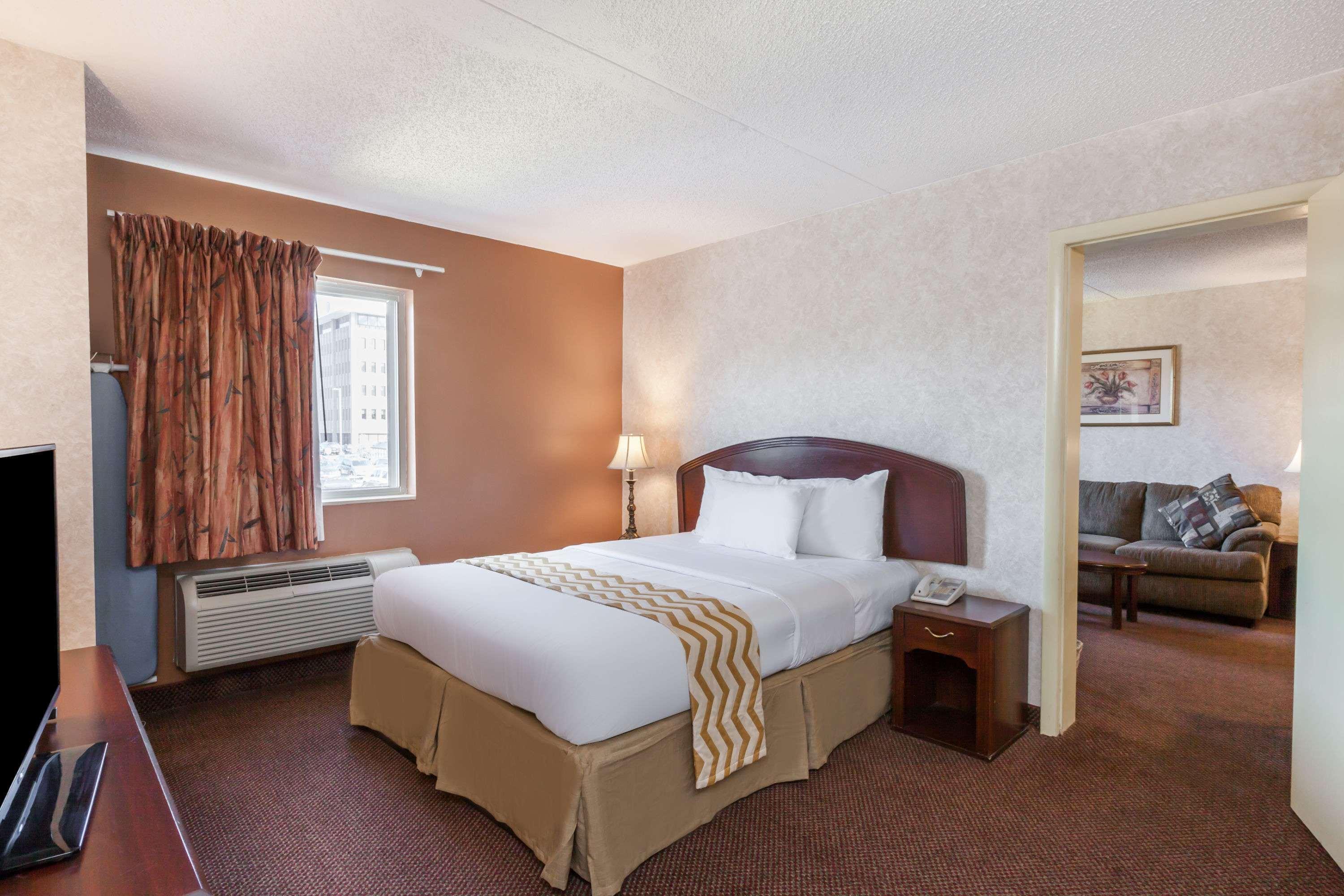 Travelodge Inn & Suites By Wyndham Albany Extérieur photo