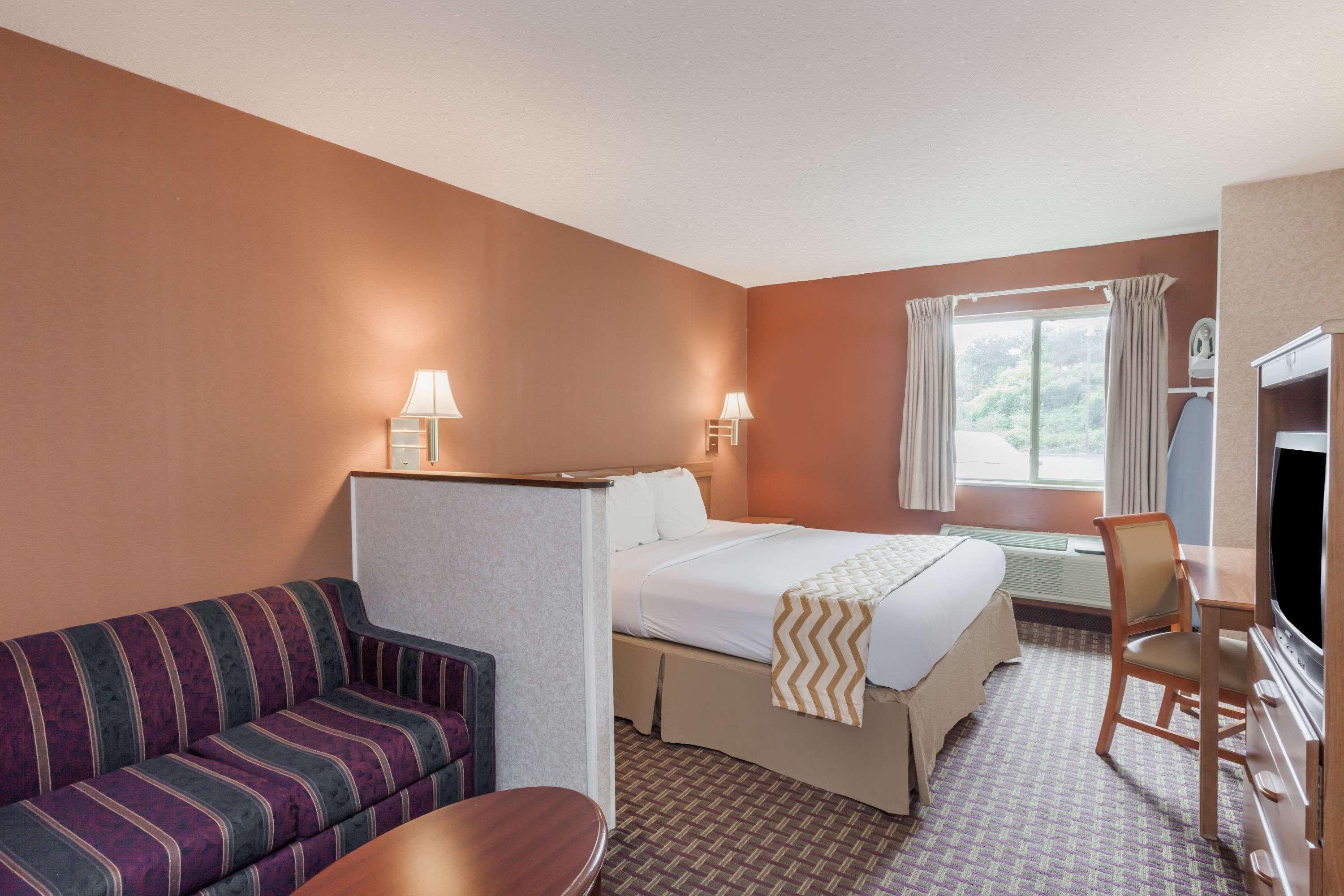 Travelodge Inn & Suites By Wyndham Albany Extérieur photo